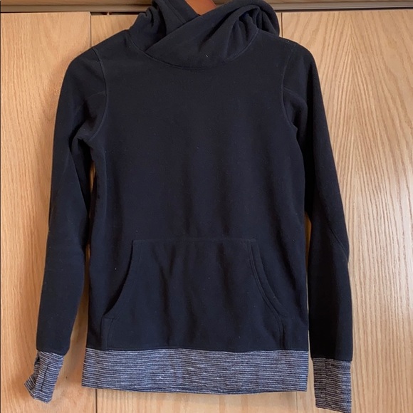 lululemon athletica Tops - LuluLemon pullover